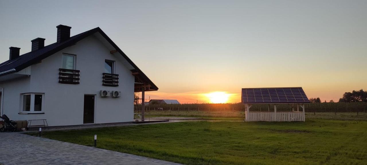 Apartamenty Wilga Z Calorocznym Jacuzzi I Letnim Basenem Exterior photo