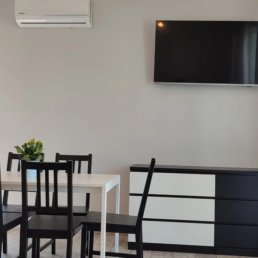 Apartamenty Wilga Z Calorocznym Jacuzzi I Letnim Basenem Exterior photo