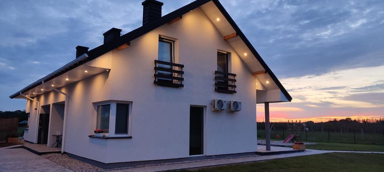 Apartamenty Wilga Z Calorocznym Jacuzzi I Letnim Basenem Exterior photo