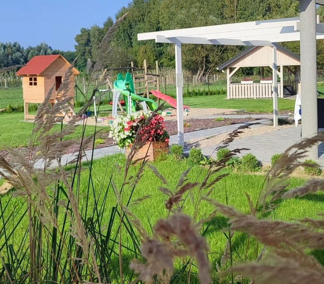 Apartamenty Wilga Z Calorocznym Jacuzzi I Letnim Basenem Exterior photo